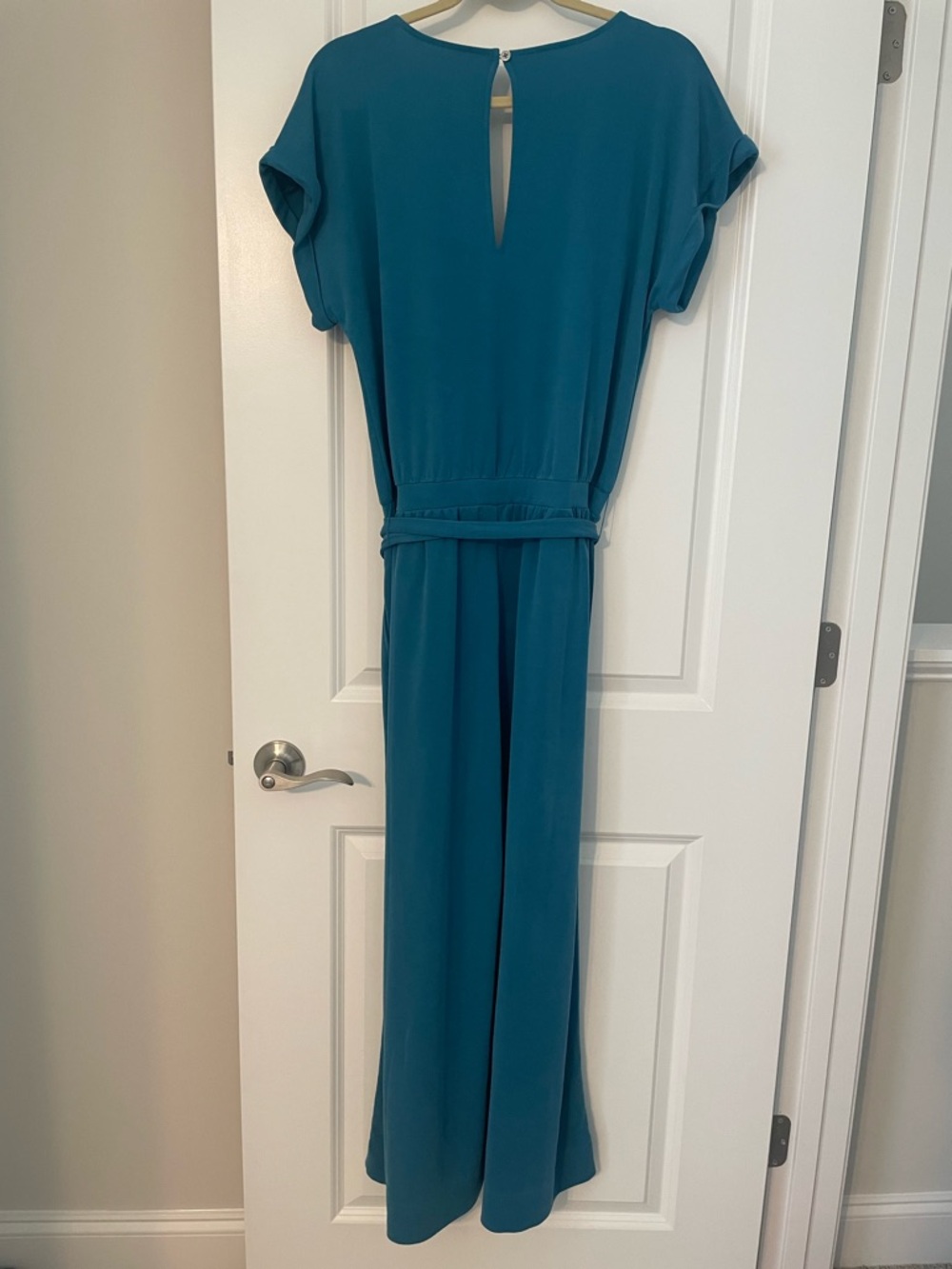 NWT Lou & Gray Teal V-Neck Wide-Leg Jumpsuit w/ Belt and Key Hole Back  Sz L - Picture 3 of 8